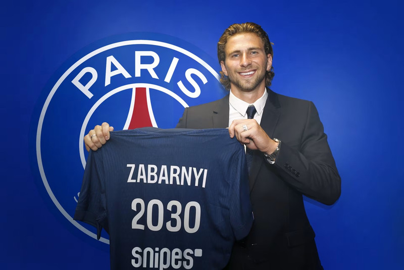 Illia Zabarnyi til PSG (Staðfest)