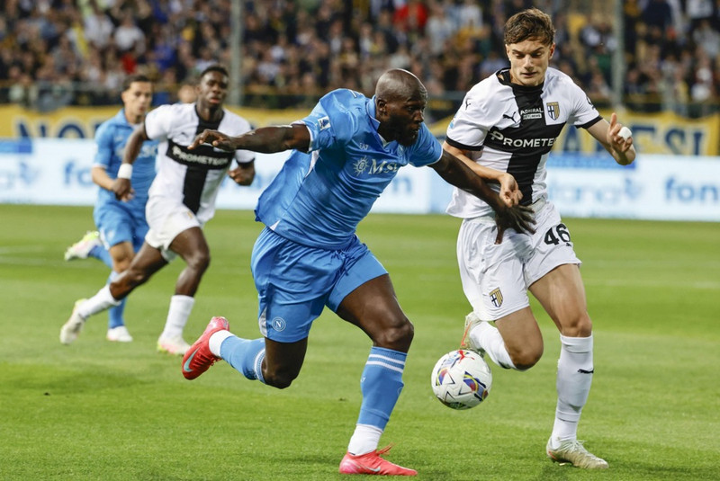 Giovanni Leoni í leik með Parma