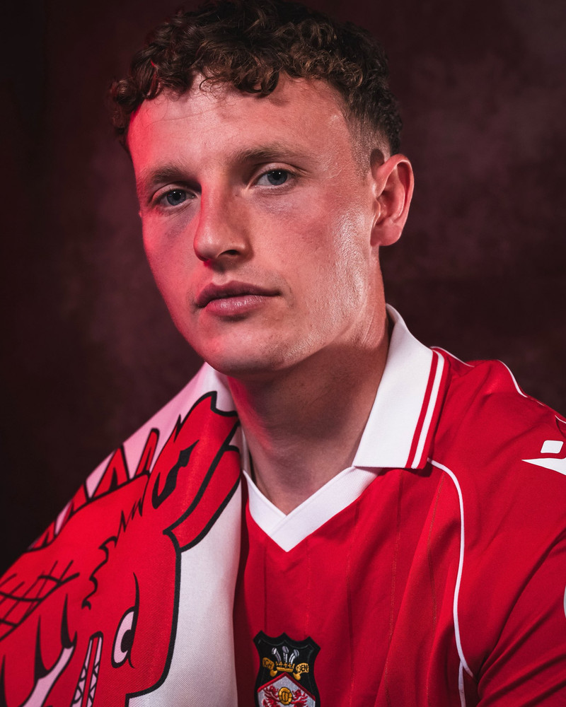 Broadhead kominn til Wrexham fyrir metfé (Staðfest)