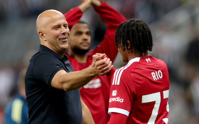 Ekki fræðilegur möguleiki að starf Slot sé í hættu.