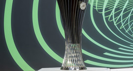 Í BEINNI - 13:00 Dregið í 16-liða úrslit...