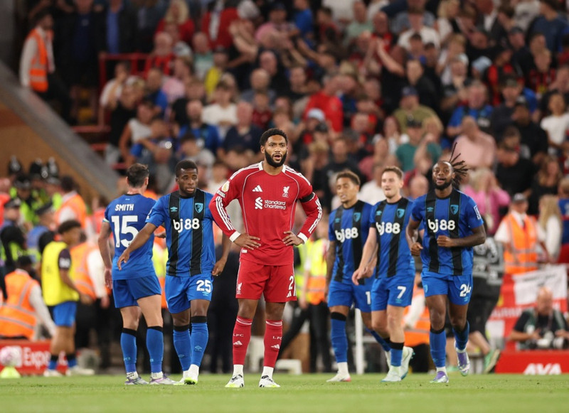 Joe Gomez meiddist í fyrsta leik Liverpool