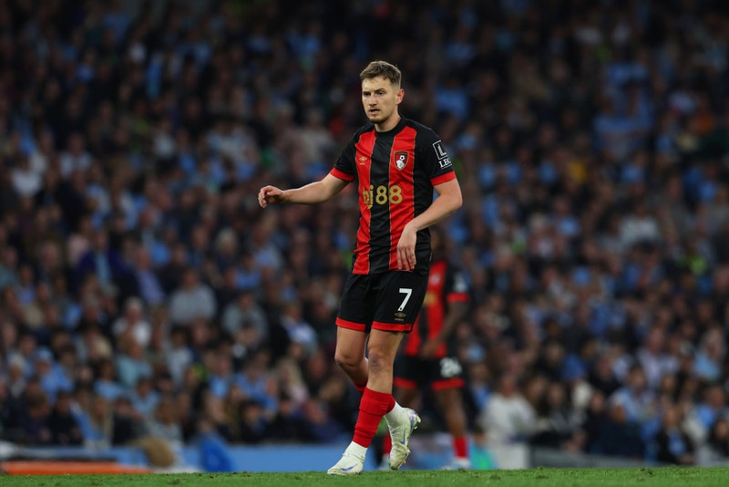 <b>Miðjumaður: David Brooks (Bournemouth)</B> - Besti maður vallarins í sigri Bournemouth gegn Tottenham. Var sífellt að skapa vandræði fyrir Tottenham.