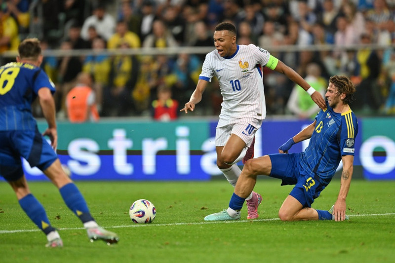 Mbappe jafnaði Henry