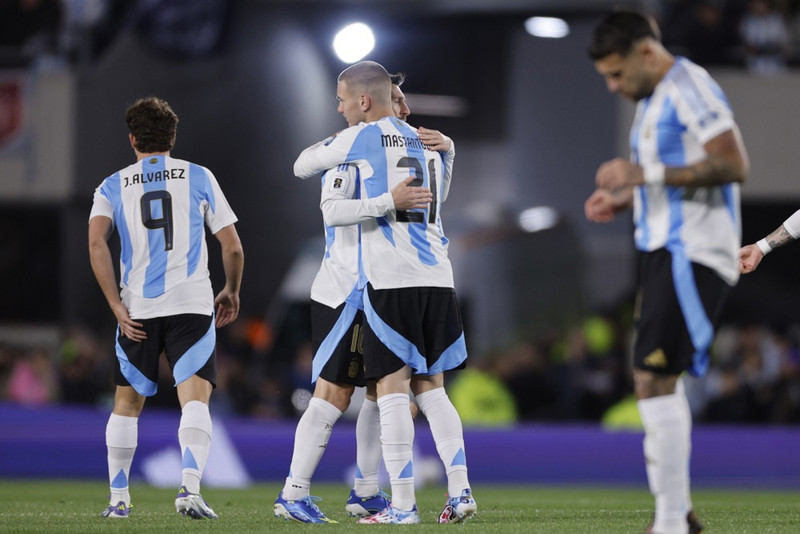 Vináttulandsleikir: Messi bætti stoðsendingamet Neymar