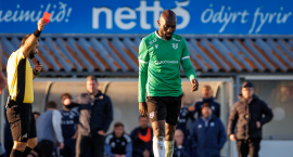 Oumar Diouck á hættusvæði - Reglur FIFA kveða á um...