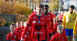 Aron Jóhanns leggur skóna á hilluna