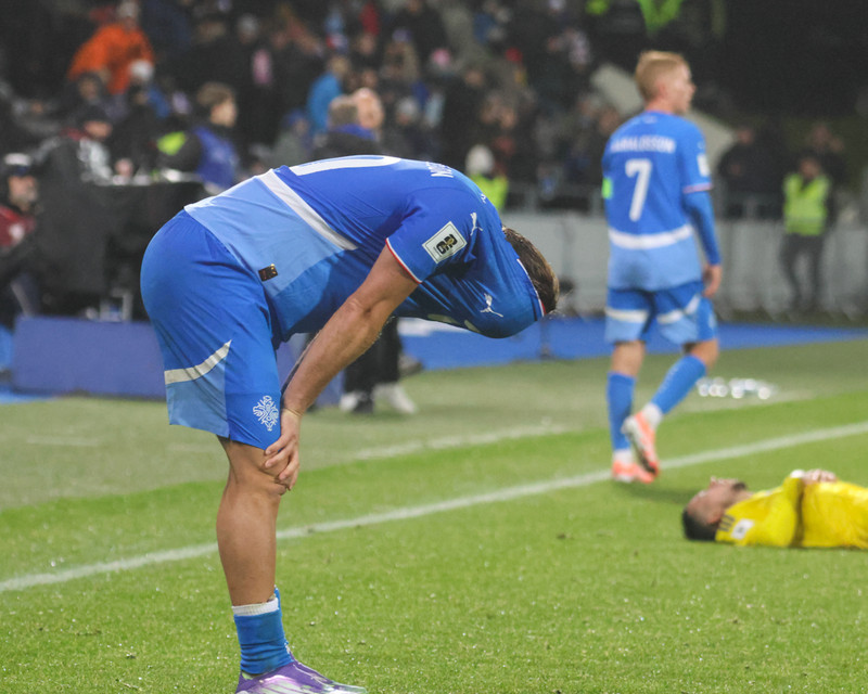 Ísland tapaði 5-3 gegn Úkraínu á föstudaginn.