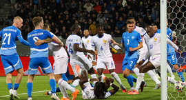 Franskir blaðamenn pirraðir - „Ísland 8 - 0...