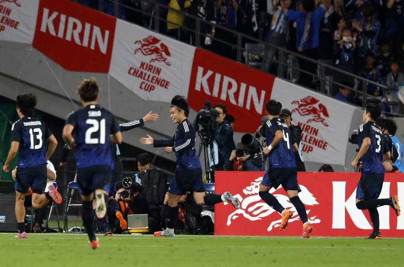 Byrjunarlið Hollands og Japan: Níu úrvalsdeildarleikmenn byrja