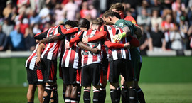 England í dag - Bikarleikur og toppslagur