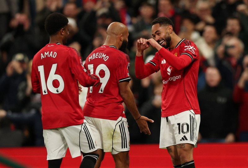 Nær United að klára Tottenham?