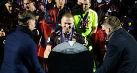 Ekroth orðaður við heimför til Svíþjóðar -...