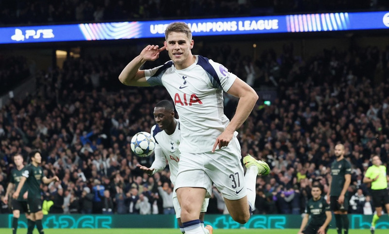 Barcelona og Liverpool á eftir Van de Ven
