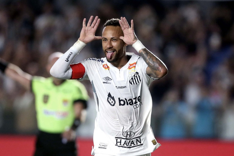 Neymar meiddur og gæti verið frá í átta vikur