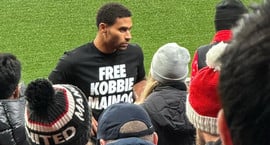 Bróðir Kobbie Mainoo vakti athygli á Old Trafford