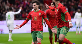 Afríkukeppnin: Heimamenn í úrslit