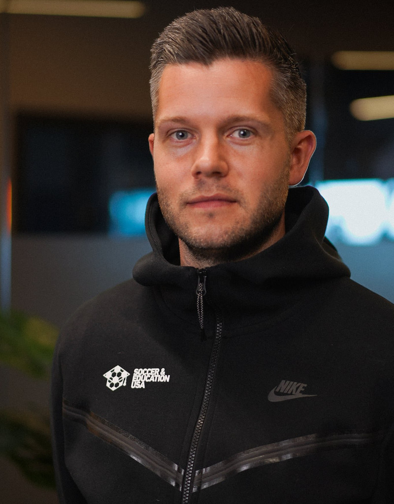 Brynjar Benediktsson er annar af stofnendum Soccer & Education.