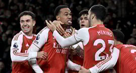 England í dag - Risaleikur á Emirates