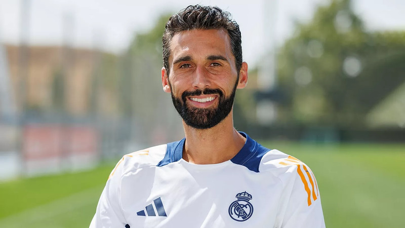 Arbeloa er tekinn við.