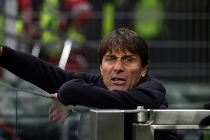 Samningslaus Conte ekki í viðræðum við landsliðið
