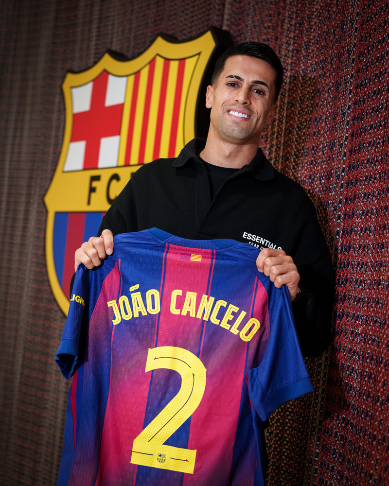 Joao Cancelo til Barcelona (Staðfest)