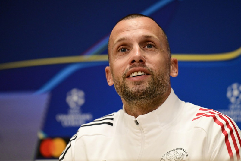 Heitinga nýr aðstoðarþjálfari Tottenham (Staðfest)