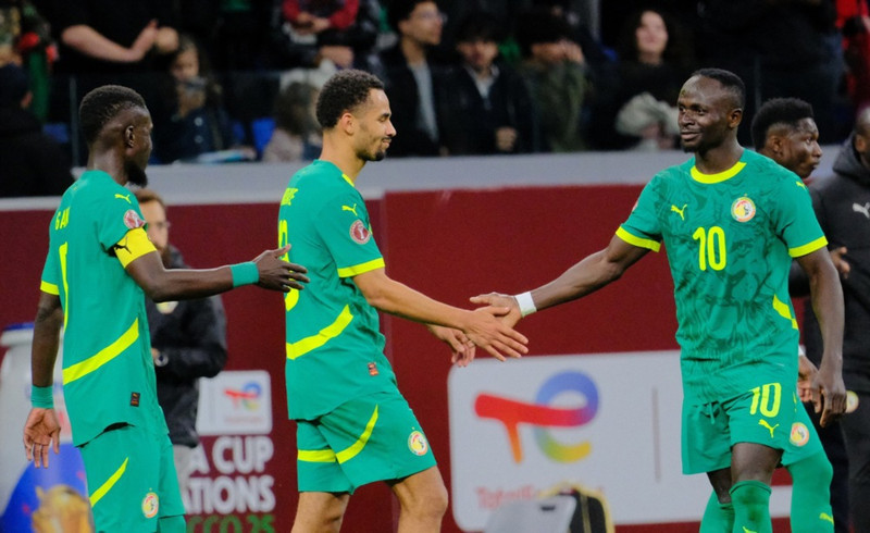 Senegalar komnir aftur á völlinn