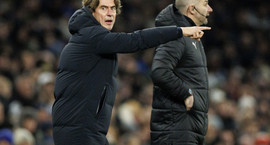 Frank stýrir Spurs á morgun en starfið hangir á...