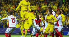 Fyrrum leikmaður Vals kominn með tvennu gegn Man City