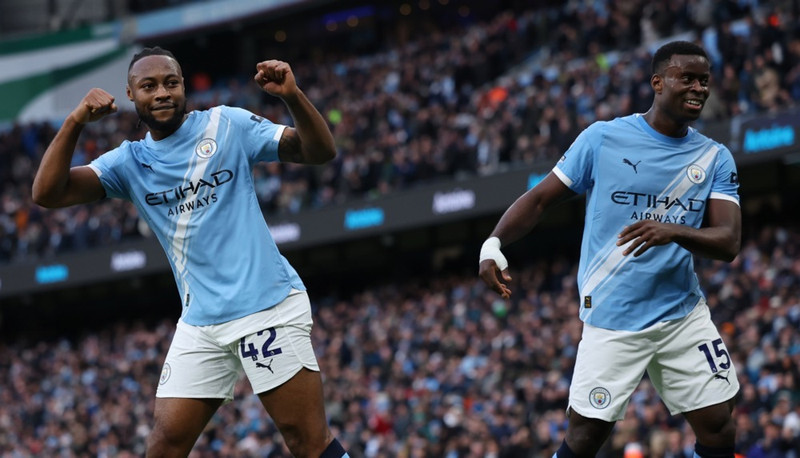 <b>Sóknarmaður: Antoine Semenyo -</b> Byrjaði tímabilið frábærlega með Bournemouth, fór til City og hélt uppteknum hætti.