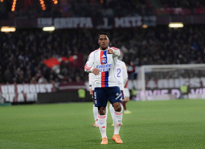 <b>13. Endrick (19 ára), Brasilía (Real Madrid (á láni hjá Lyon))</b> - Eftir bras hjá Real Madrid hefur Endrick sýnt magnaða hæfileika sína hjá Lyon þar sem hann hjálpaði liðinu að komast í Meistaradeildina.