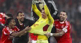 Ótrúlegar senur þegar markvörðurinn skoraði...