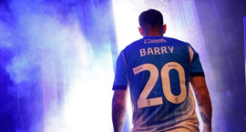 Fá fyrrum leikmann Barcelona til að fylla í skarð...