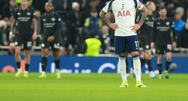 Romero með tárin í augunum er hann yfirgaf völlinn