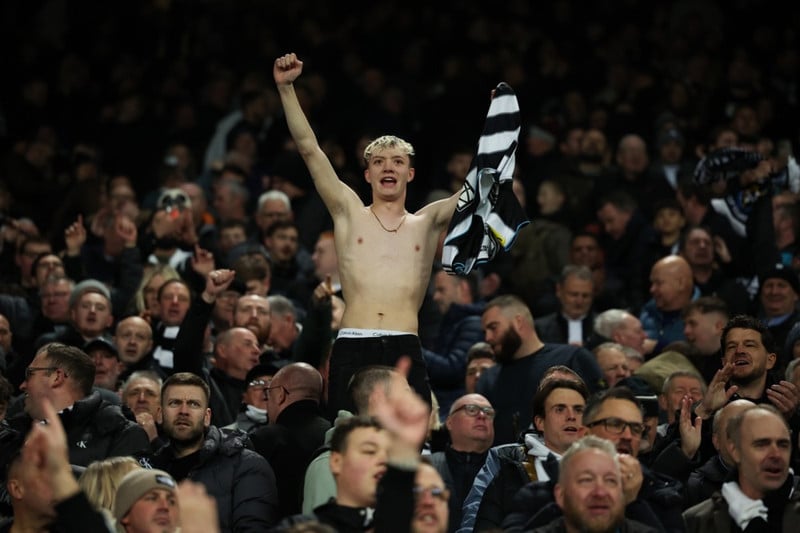 Mættur í læknisskoðun hjá Newcastle