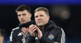 Howe hættir óvænt hjá Newcastle