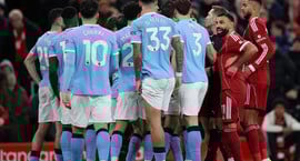 Enski boltinn - Titilbaráttan á lífi, fjórir í röð...