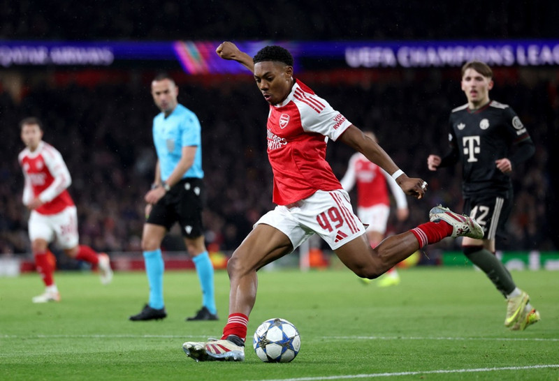 Man Utd og Chelsea boðið að kaupa Lewis-Skelly