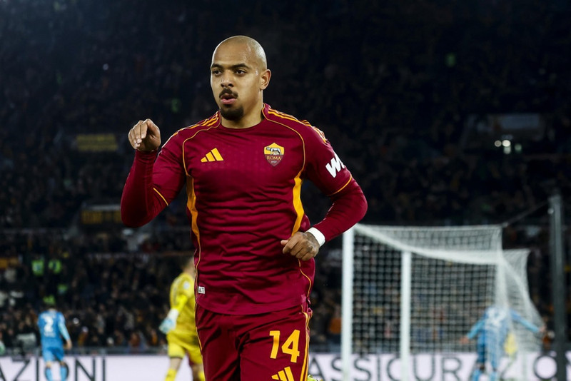 Donyell Malen verður áfram hjá Roma