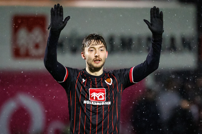Gunnar Vatnhamar er líka frábær í vörninni.