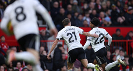 England í dag - Þrjú úrvalsdeildarlið í 16-liða...