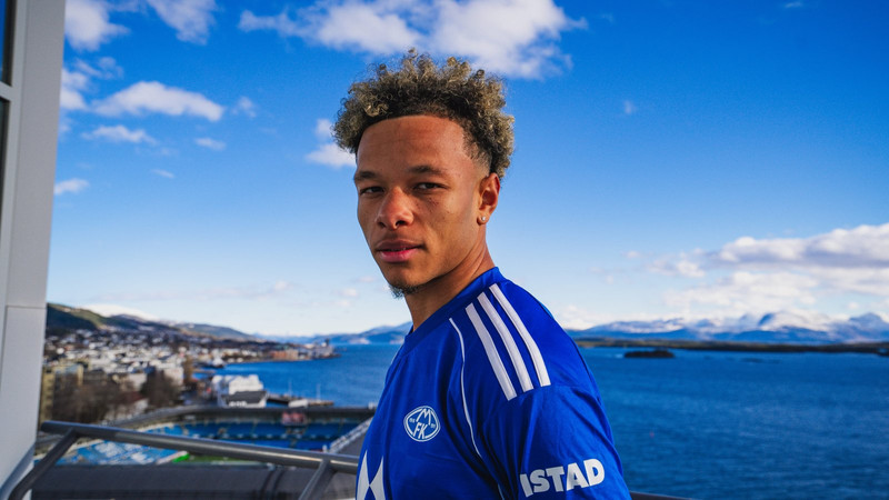 Koné-Doherty er vinstri kantmaður að upplagi og hefur verið mikilvægur hlekkur upp yngri landslið Norður-Írlands, með 5 mörk í 31 leik.