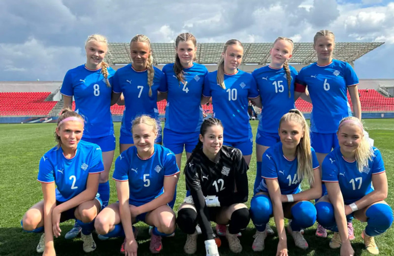U17 gerði jafntefli við Wales