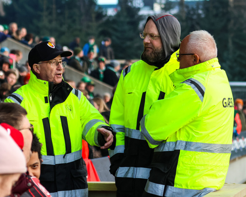 Myndaveisla: Jafntefli í áhugaverðum opnunarleik