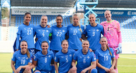 Einkunnir Íslands - Í verulega kaflaskiptum leik