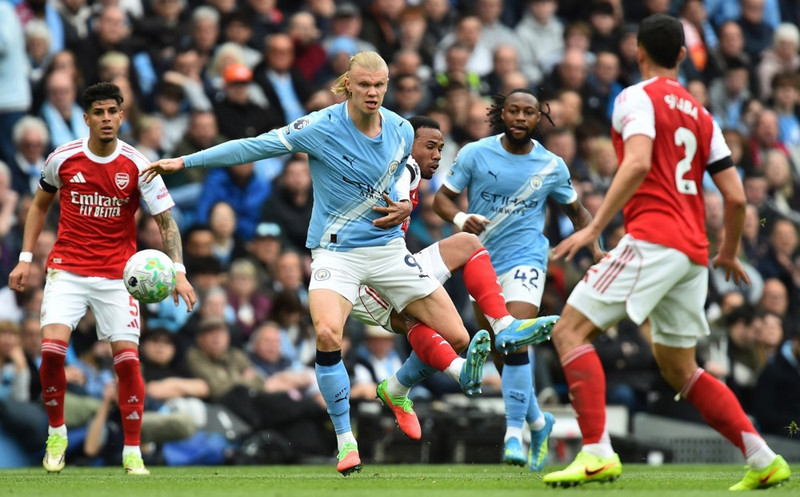 England í dag - Man City getur færst nær Arsenal