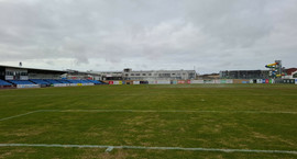 Spilað á grasi í Keflavík - Búið að mála völlinn