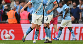 Enski bikarinn: Þrjú mörk á síðasta korterinu er...