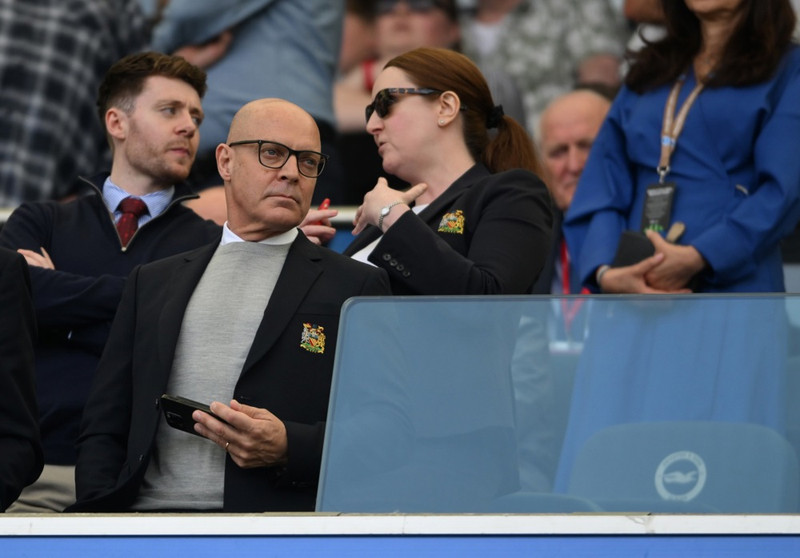 Hægri hönd Ratcliffe yfirgefur United